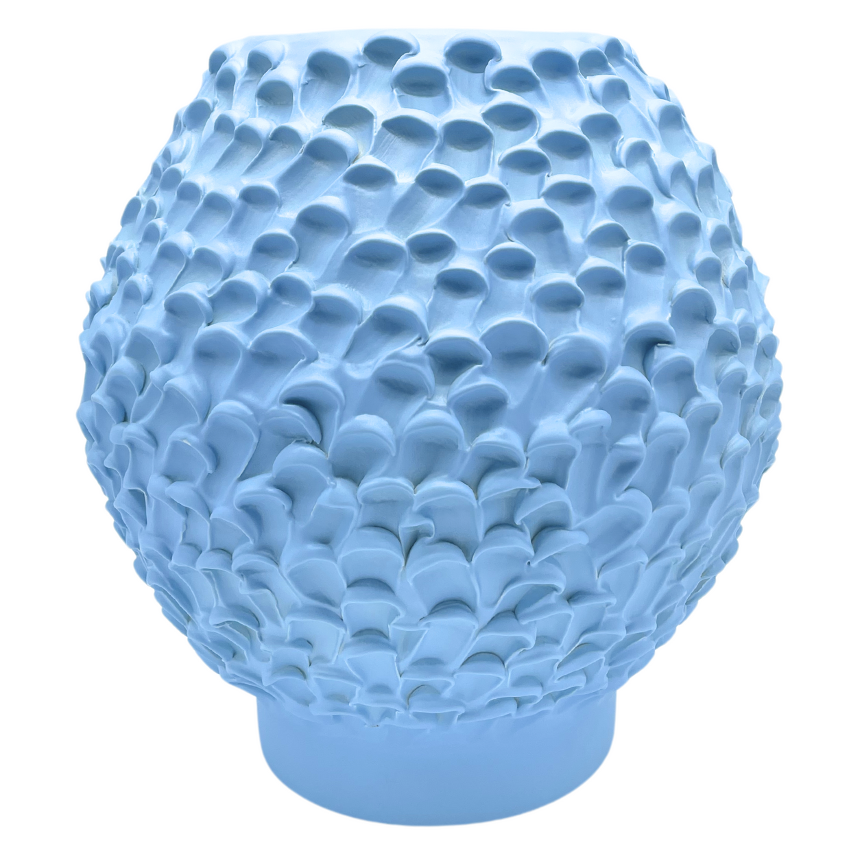 Front view of the Ceramic Vase in Whispy Blue, showcasing its matte-pastel finish and smooth surface, part of the Olive line, Onda Series.